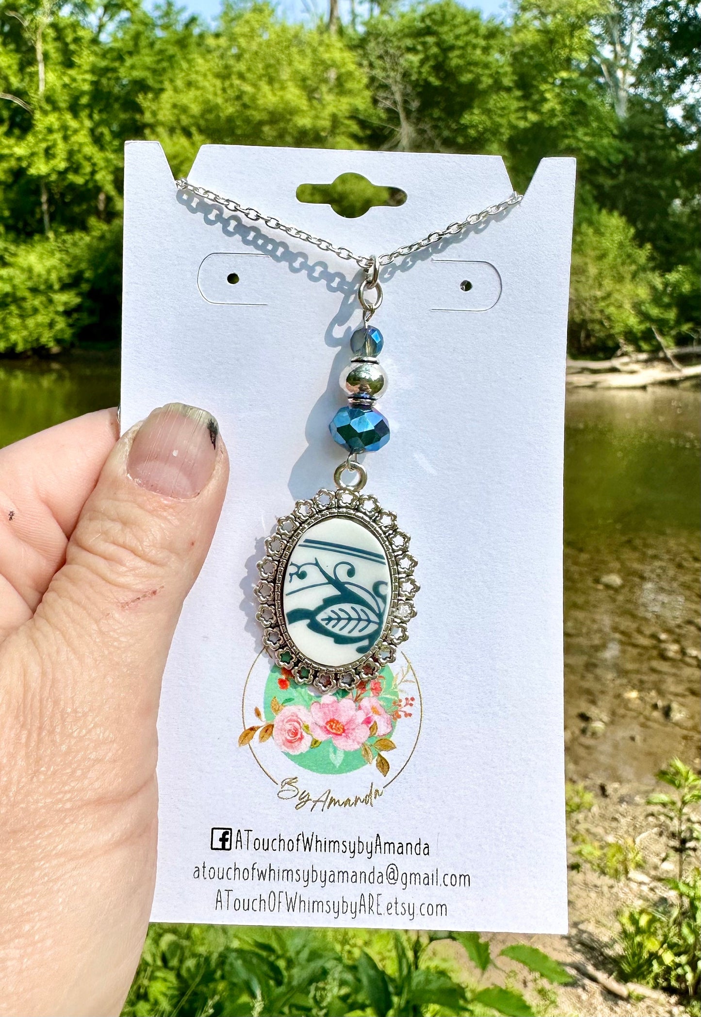 Beautiful one of a kind 1970s Correlle Old Town Blue, Onion Pattern Pendant necklace with silver findings and blue iridescent beads