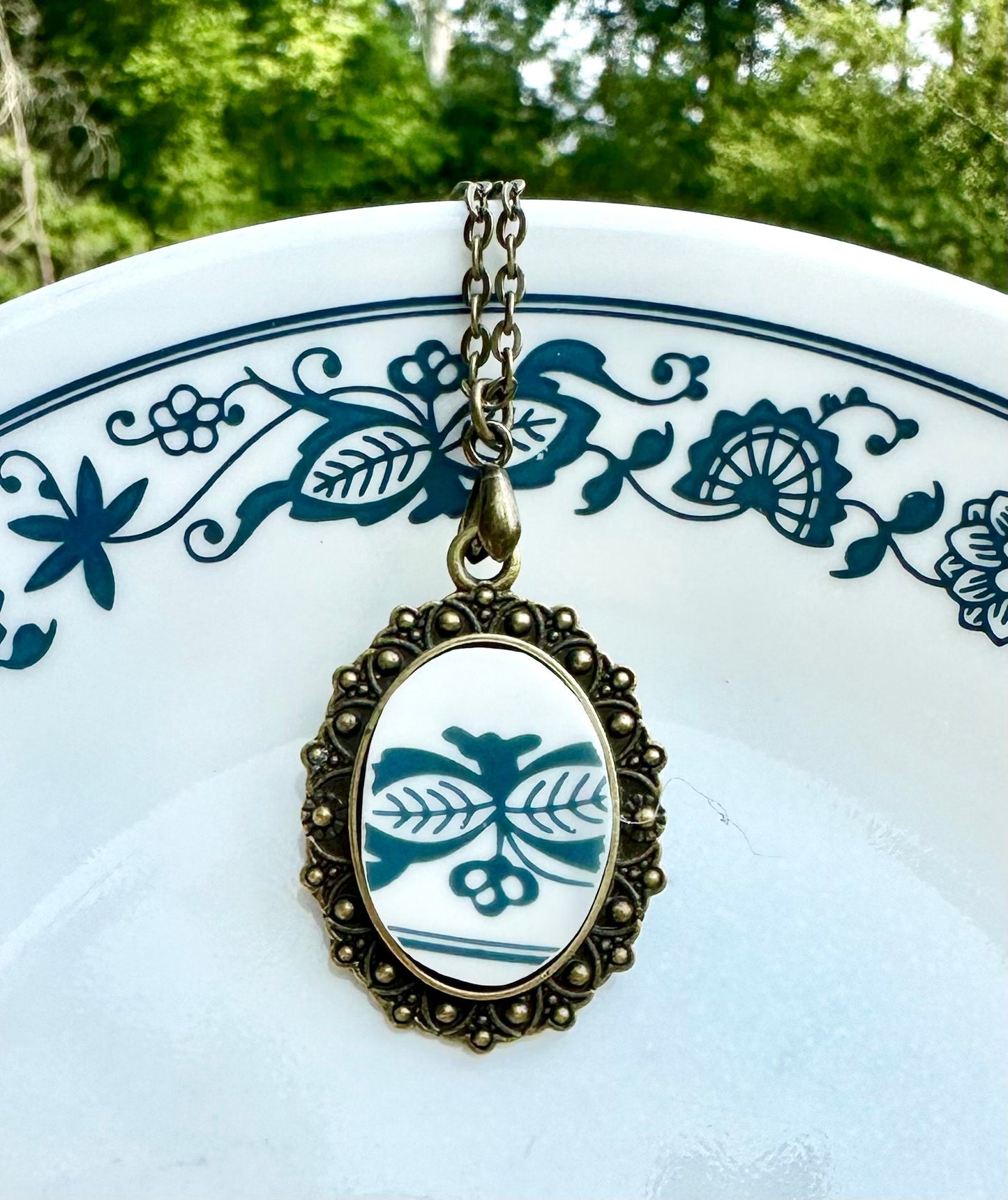 Beautiful one of a kind 1970s Correlle Old Town Blue, Onion Pattern Pendant necklace with Antique gold findings