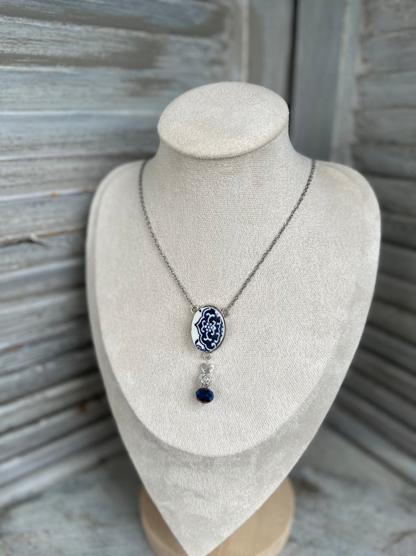 Antique Churchill England Blue Willow Broken China silver necklace blue and white