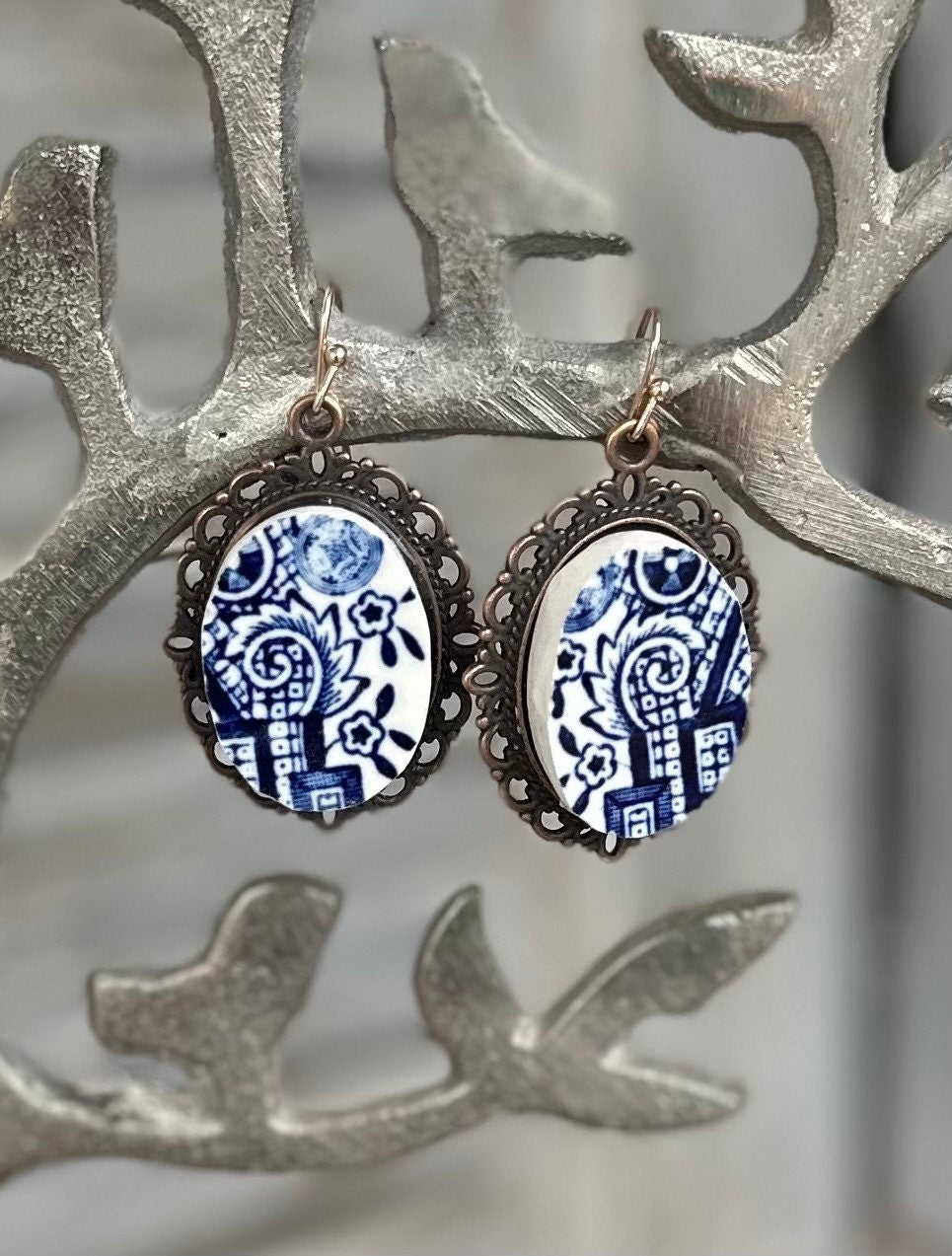 Antique Churchill England Blue Willow Broken China ornate oval silver or copper / blue and white