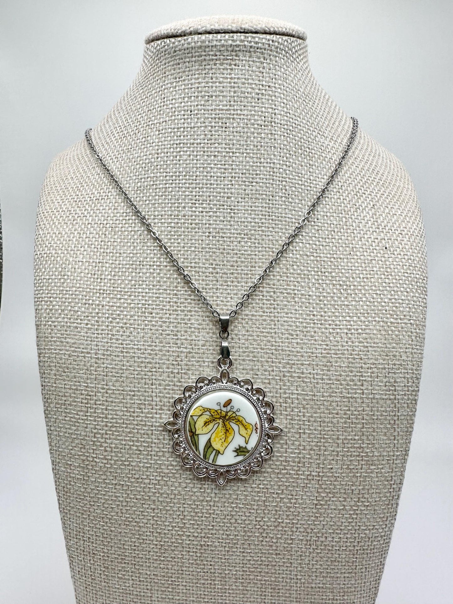 Beautiful broken china pendant necklace using a Rare vintage 1970s Correlle “Indian Summer” plate, silver pendant necklace