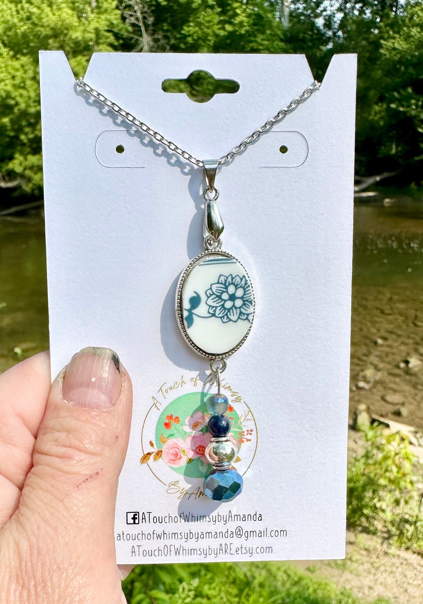 Beautiful one of a kind 1970s Correlle Old Town Blue, Onion Pattern Pendant necklace with silver findings and glass beads