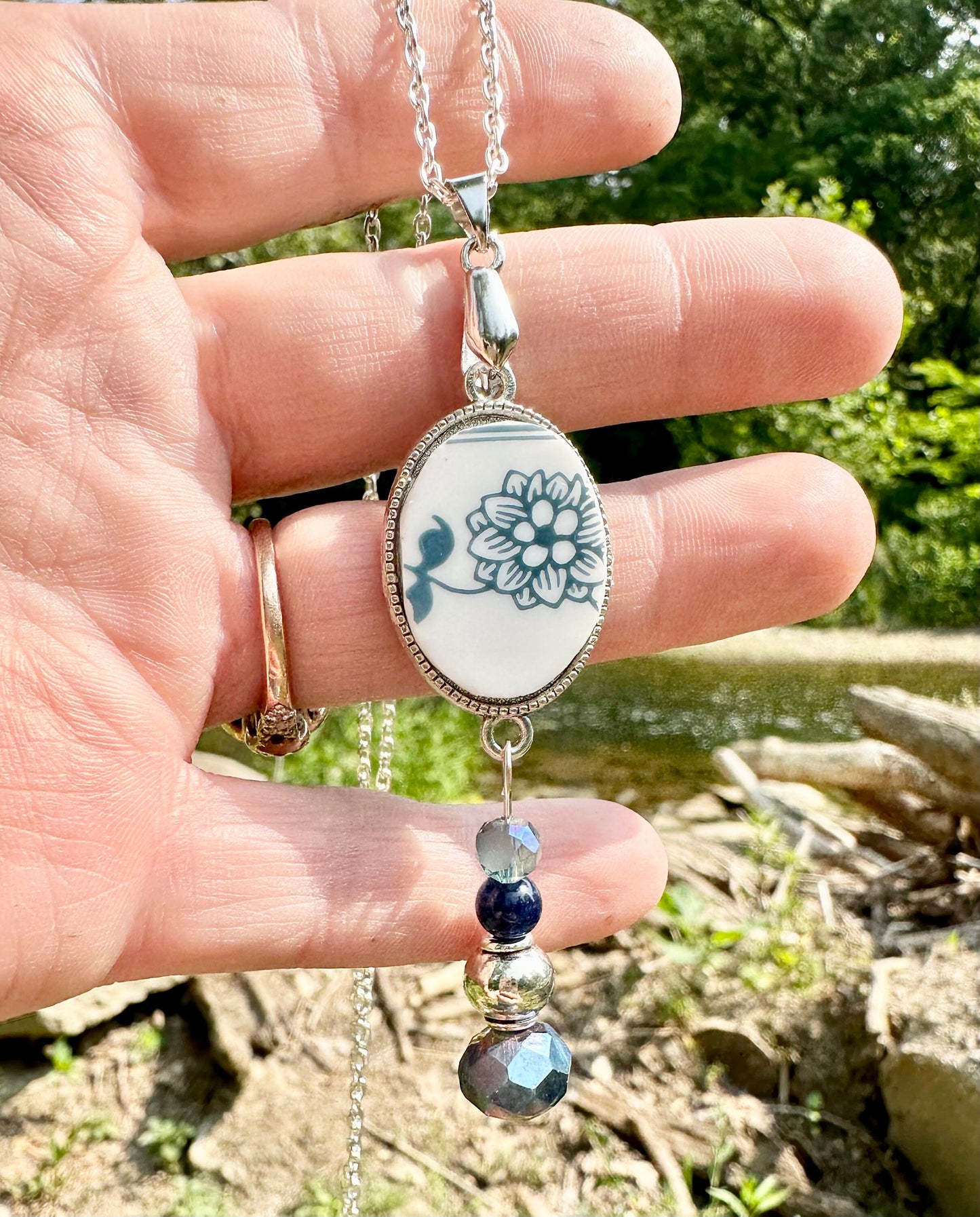Beautiful one of a kind 1970s Correlle Old Town Blue, Onion Pattern Pendant necklace with silver findings and glass beads