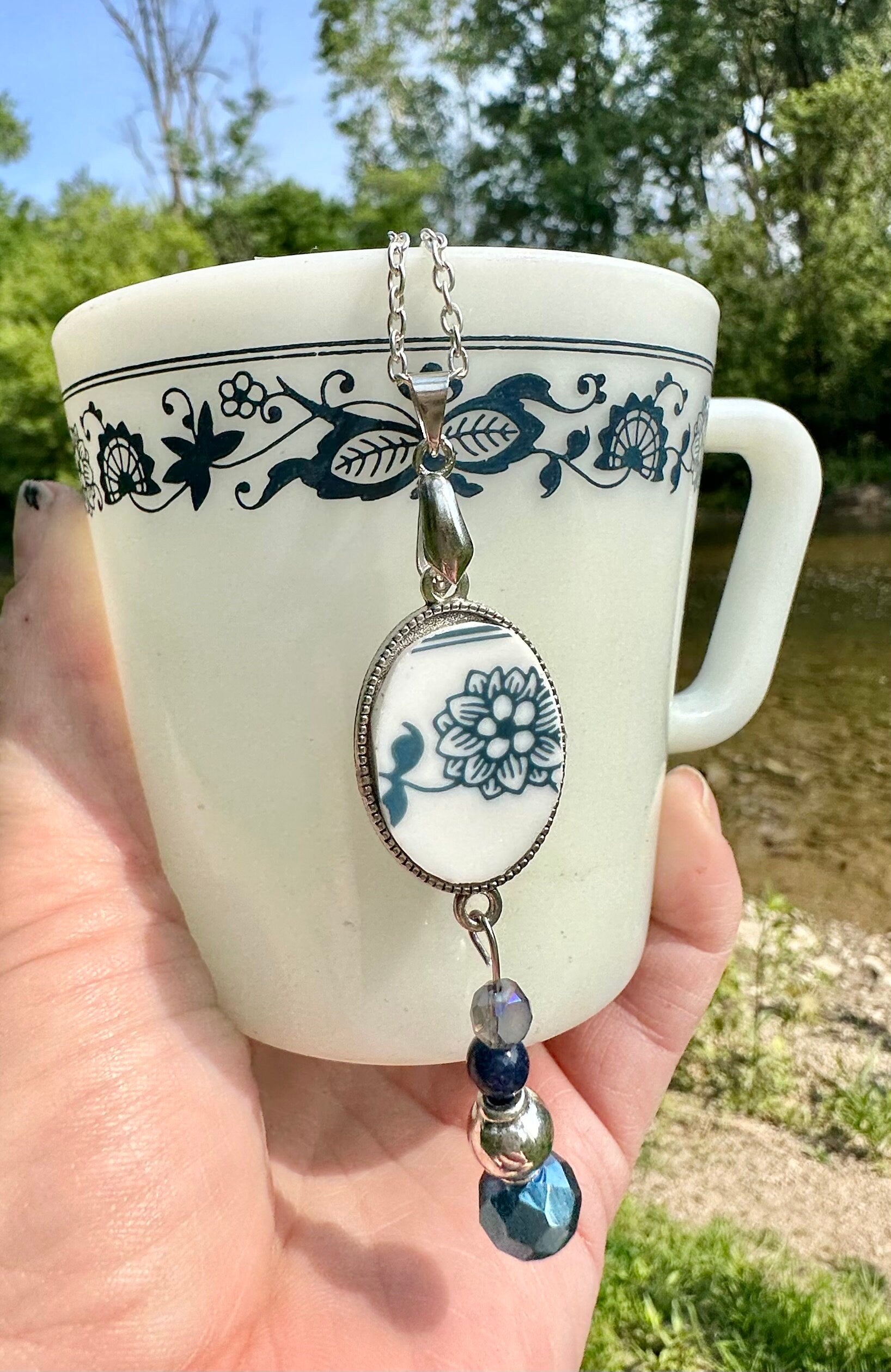 Beautiful one of a kind 1970s Correlle Old Town Blue, Onion Pattern Pendant necklace with silver findings and glass beads