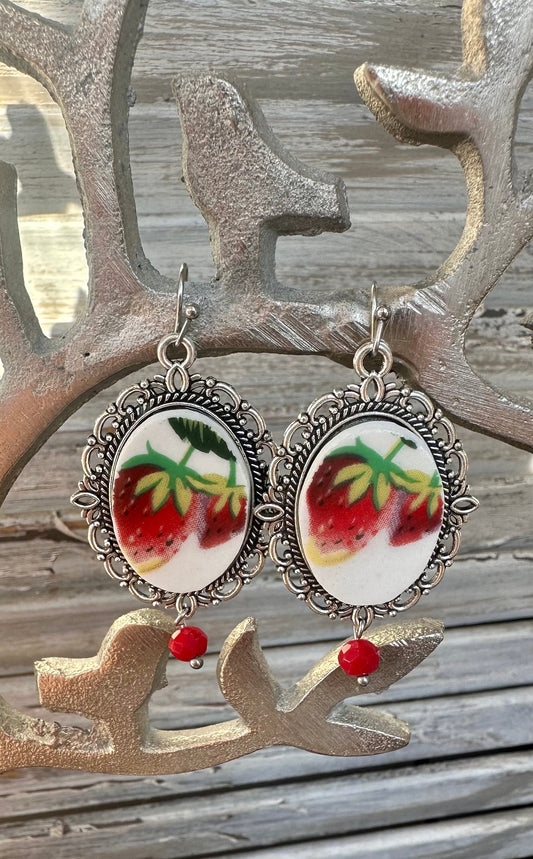Vintage Tabletops Unlimited Very Strawberry Plate Broken China Earrings
