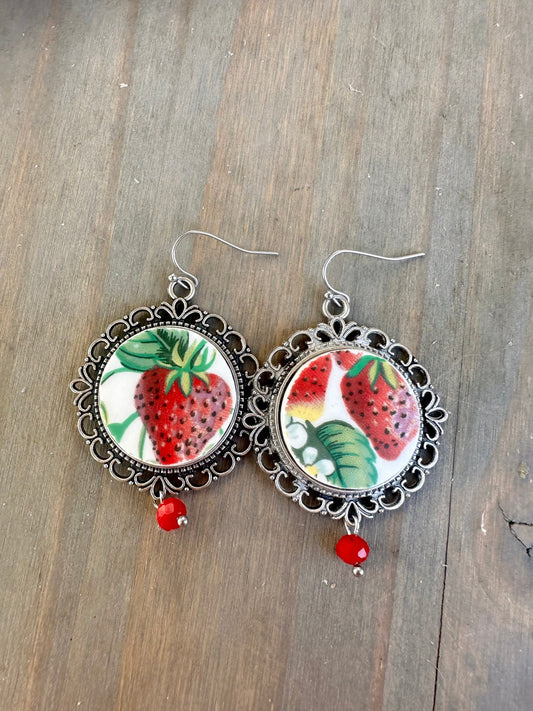 Vintage Tabletops Unlimited Very Strawberry Plate Broken China Earrings