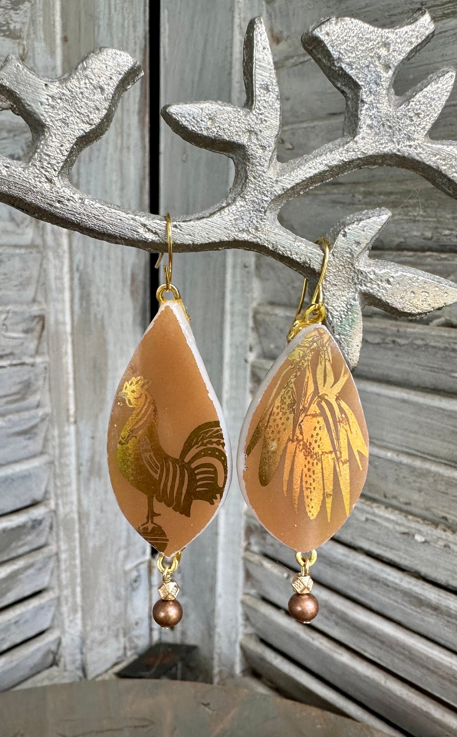 Vintage Pyrex Early American Broken China Jewelry: Upcycled Elegance Earrings