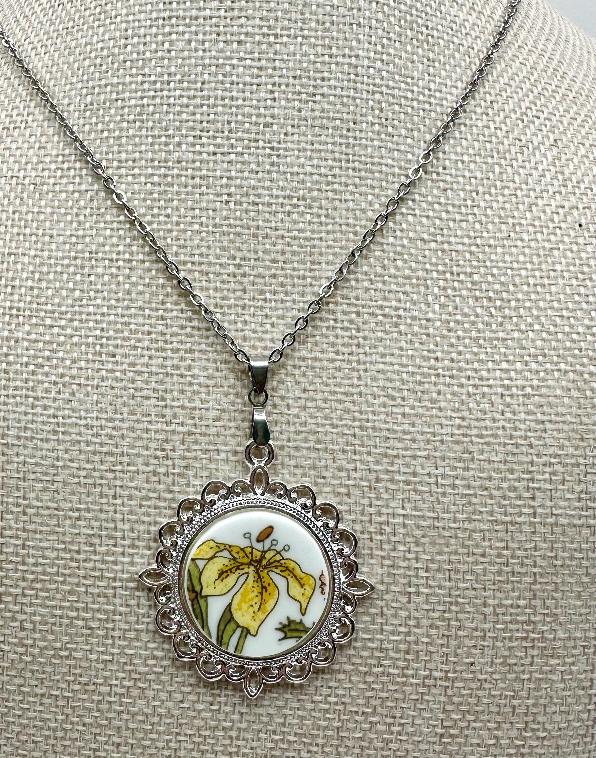 Beautiful broken china pendant necklace using a Rare vintage 1970s Correlle “Indian Summer” plate, silver pendant necklace