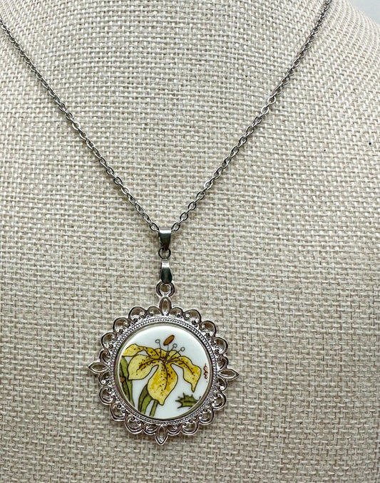 Beautiful broken china pendant necklace using a Rare vintage 1970s Correlle “Indian Summer” plate, silver pendant necklace