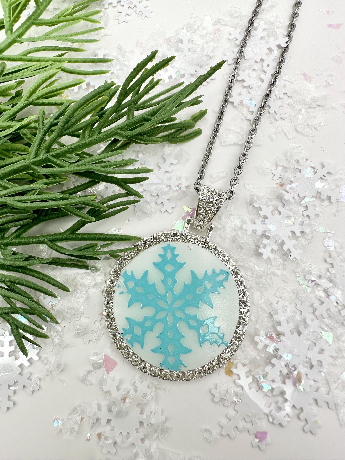 One of a kind 1956 Pyrex Snowflake Turquoise on on Rhinestone Round Pendant Necklace