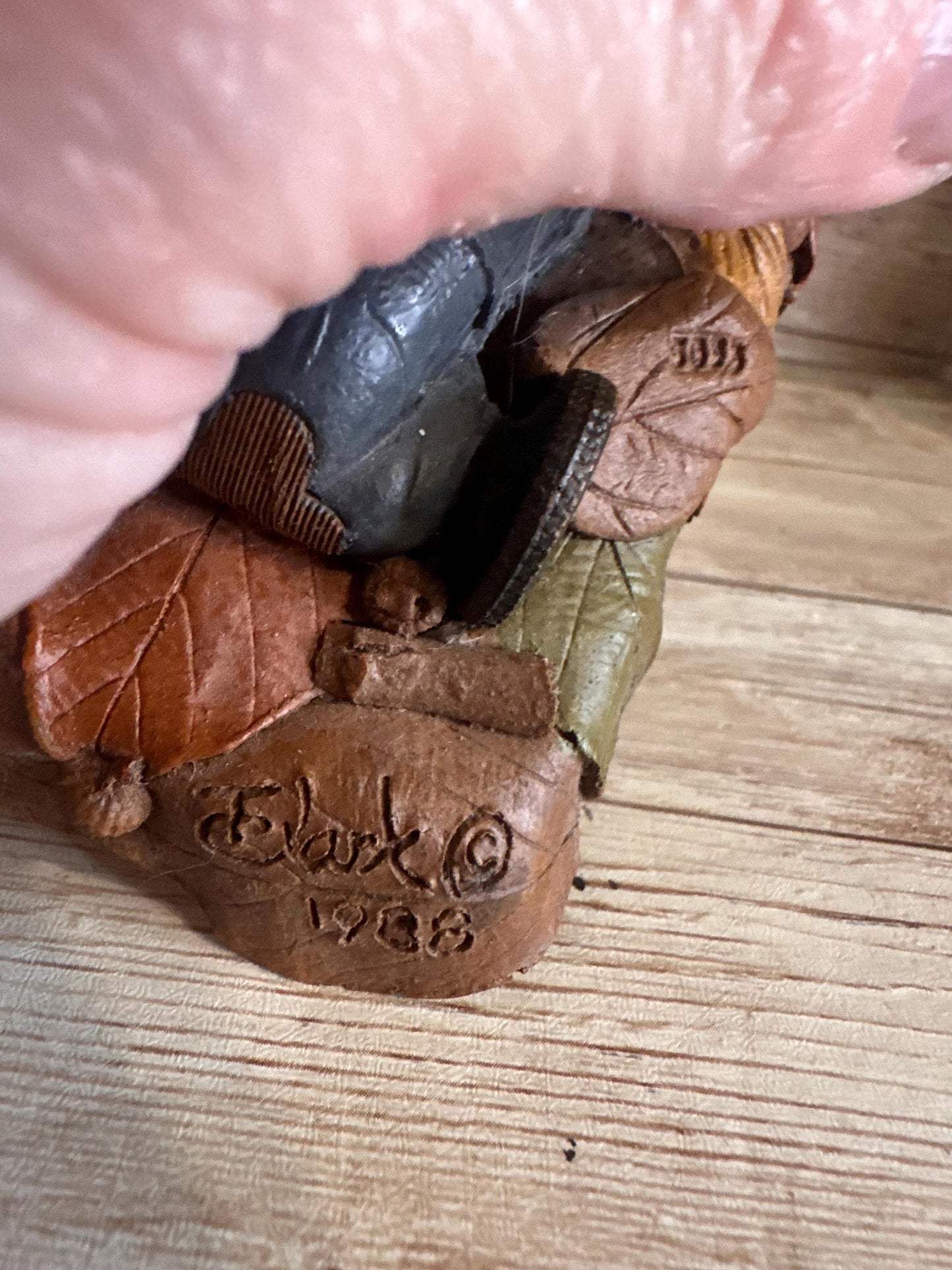 Tom Clark Gnome Val Valentine Resin Figurine Collectible Cairn Studios VTG